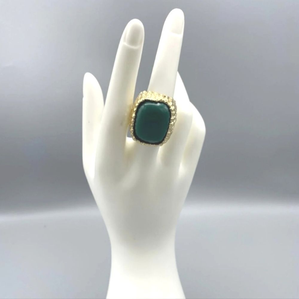 New! ZARA Bold Green Stone Open-Back Ring • Fits 7, 8, 9 • NWOT (Z14)